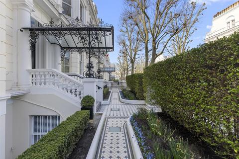 3 bedroom apartment for sale, Holland Park, London, W11