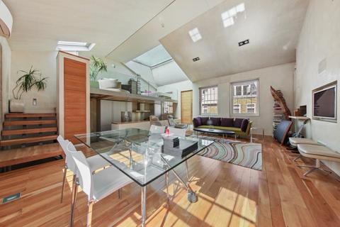 3 bedroom mews for sale, Norland Place Holland Park London
