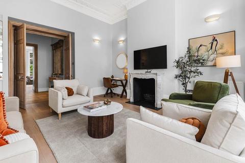 undefined, Holland Park, London, W11
