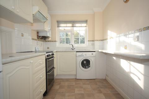 1 bedroom flat to rent, Lower Edgeborough Road, Guildford GU1