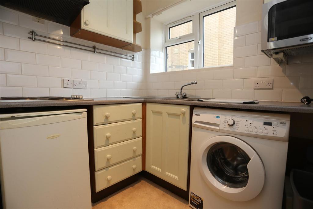 3 Durham Crt New Kitchen.JPG