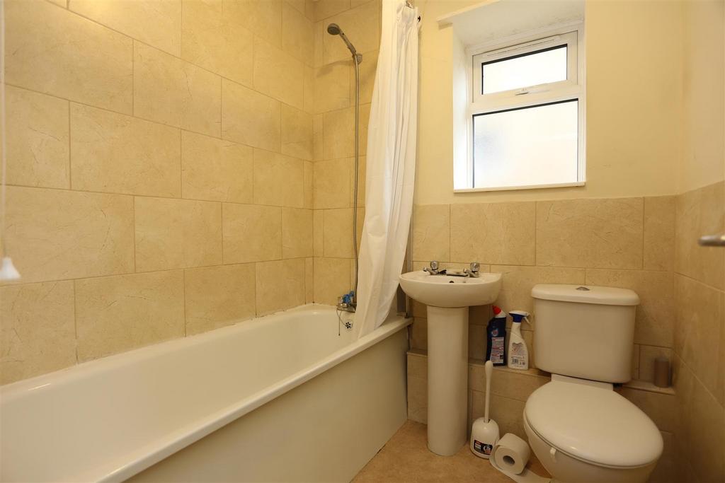 3 Durham Crt New Bathroom.JPG