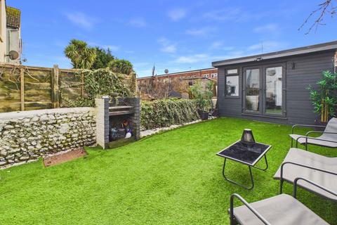 3 bedroom terraced house for sale, Becket Road, Worthing, BN14 7ET
