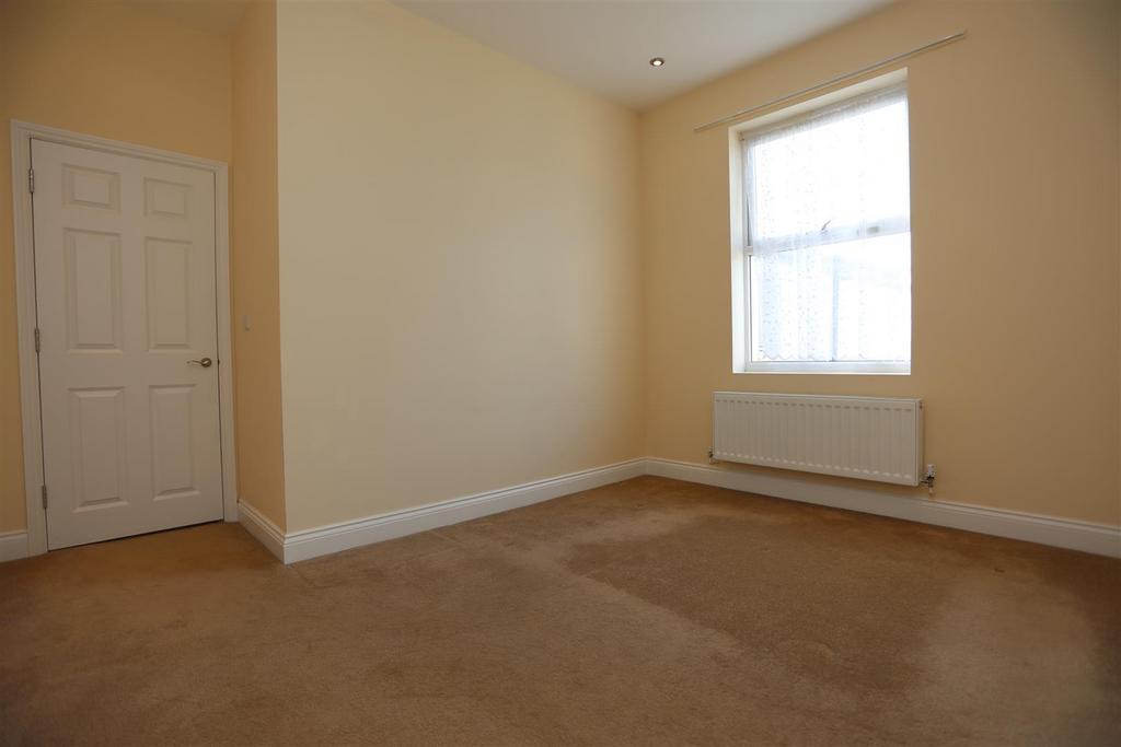 26a Blatchington Rd bed 1.JPG