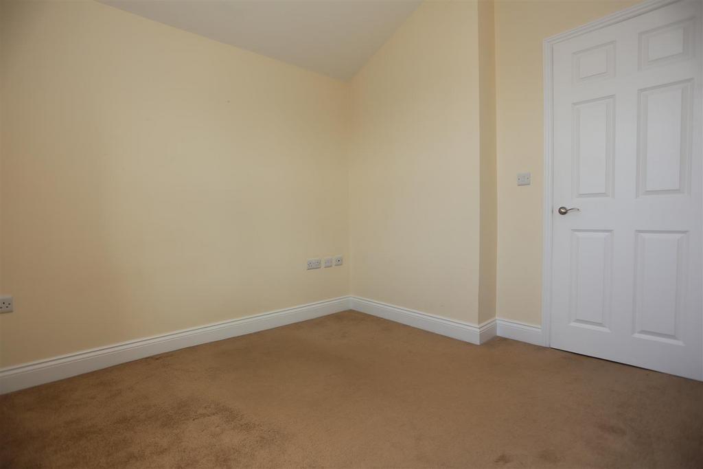 26a Blatchington Rd bed 2.JPG