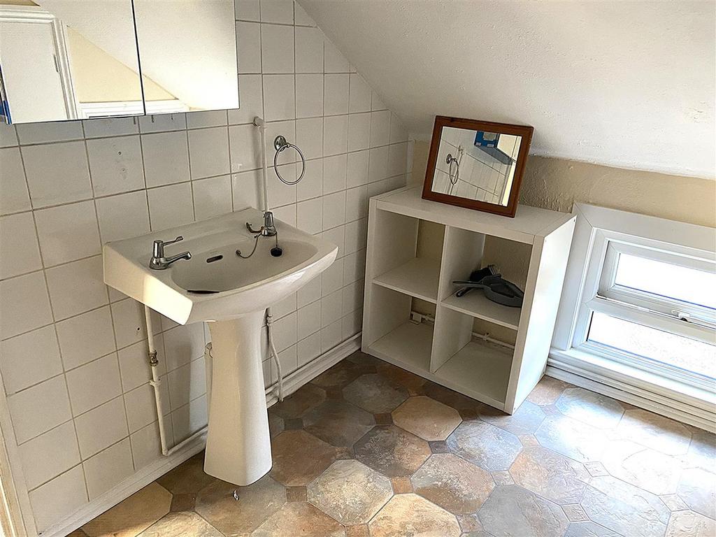 Bathroom.JPG 3.JPG
