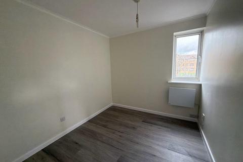 1 bedroom flat to rent, Linnet Close, London