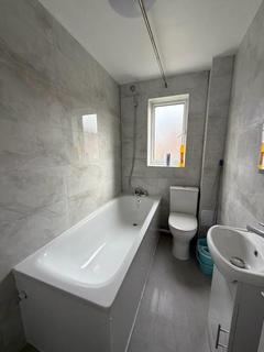 1 bedroom flat to rent, Linnet Close, London