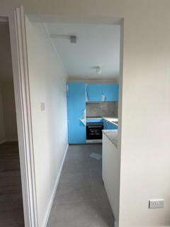1 bedroom flat to rent, Linnet Close, London