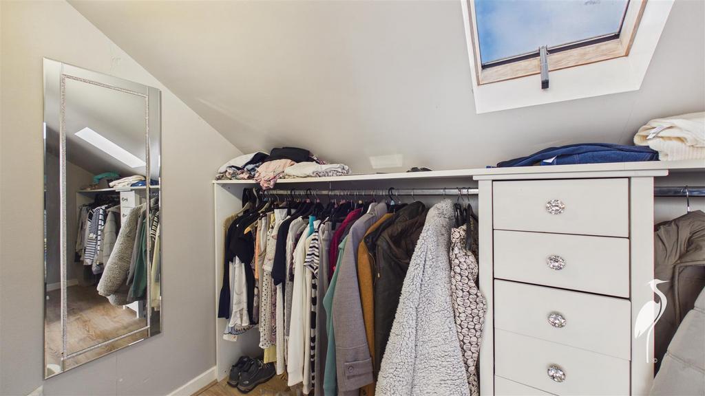 Walk In Wardrobes