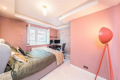 2 bedroom flat for sale, Brixton Hill, London SW2