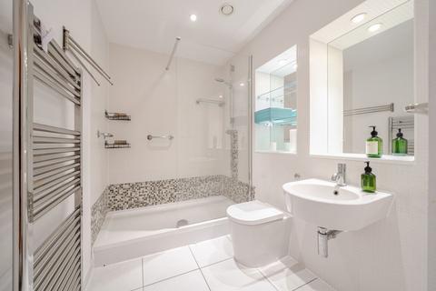1 bedroom flat to rent, Printers Road, London SW9