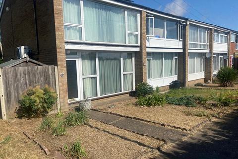 3 bedroom end of terrace house for sale, Priests Walk, Gravesend DA12