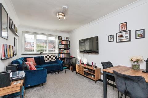 1 bedroom flat for sale, Dudley Close, Bordon, GU35