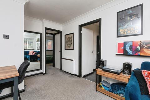 1 bedroom flat for sale, Dudley Close, Bordon, GU35