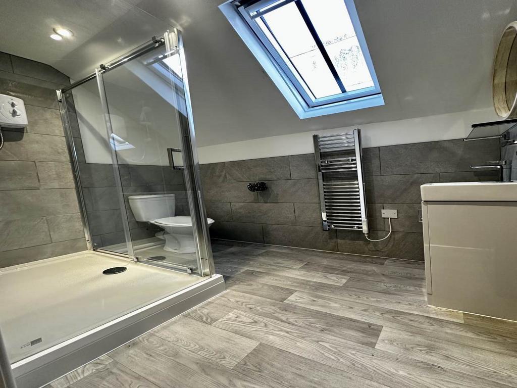 94 Shower (2)