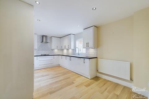 4 bedroom townhouse for sale, Waine Close, Buckingham, MK18 1FG