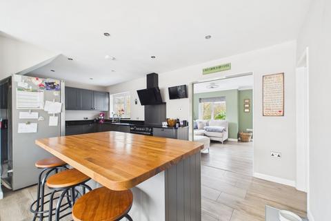 4 bedroom detached house for sale, Claverham Way, Battle, TN33