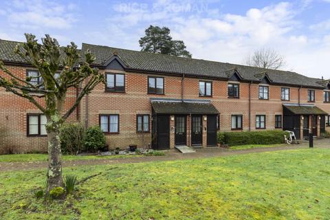 undefined, Crowthorne RG45