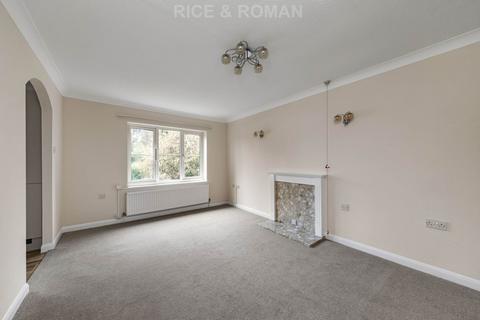 undefined, Crowthorne RG45