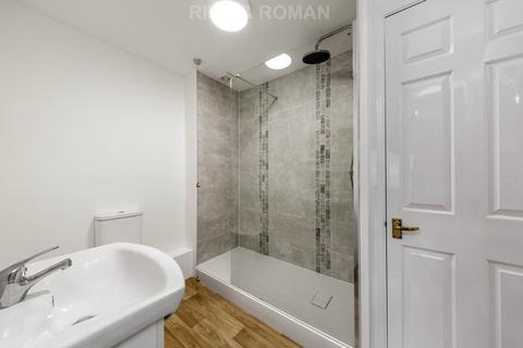 2 bedroom retirement property for sale, Crowthorne RG45