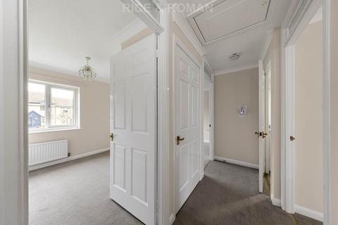 2 bedroom retirement property for sale, Crowthorne RG45