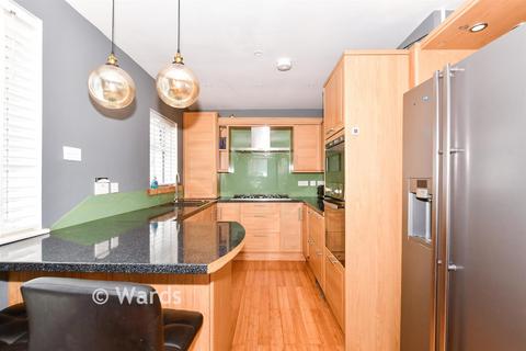 3 bedroom semi-detached house for sale, Middlesex Road, Maidstone, Kent