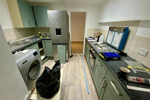 3 bedroom flat for sale, Brunswick Place, Hove
