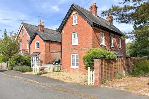 undefined, Queens Road, Lyndhurst SO43