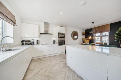 undefined, Honeysuckle Drive, Tavistock