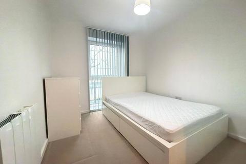 2 bedroom apartment to rent, Elmira Way, Salford, Greater Manchester, M5