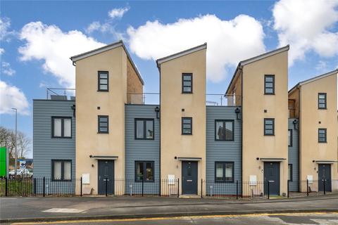 2 bedroom terraced house for sale, Selkirk Drive, Oakridge Park, Milton Keynes, Buckinghamshire, MK14