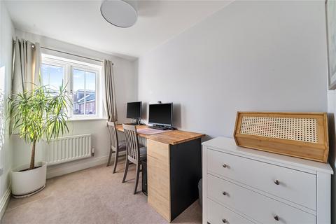 4 bedroom semi-detached house for sale, Trenchard Close, Hersham, KT12