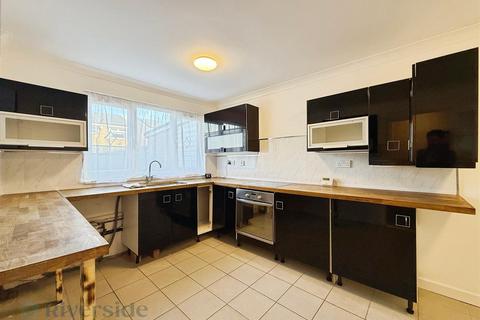 3 bedroom terraced house for sale, Saddleworth Close, Hull HU7