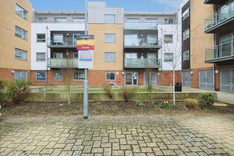 2 bedroom apartment to rent, Talbot Close, Mitcham, CR4