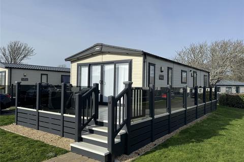 2 bedroom park home for sale, Highcliffe Meadow, Hoburne Naish, Barton On Sea, Hampshire, BH25