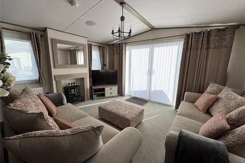 2 bedroom park home for sale, Highcliffe Meadow, Hoburne Naish, Barton On Sea, Hampshire, BH25