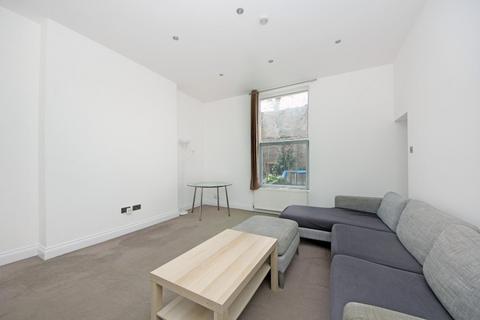 2 bedroom flat to rent, Horn Lane, W3