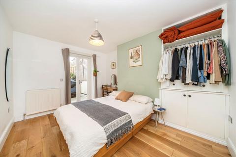 2 bedroom flat for sale, Lordship Lane, London SE22