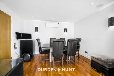 1 bedroom apartment to rent, Barrier Point Road, Royal Docks E16