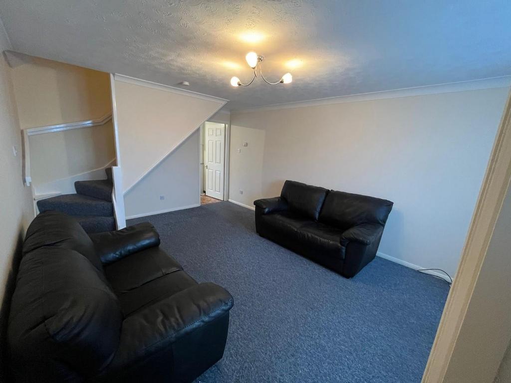 Living room 2.jpg