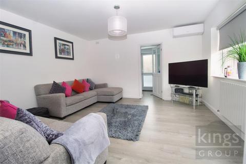 3 bedroom end of terrace house for sale, Tudor Avenue, Cheshunt, Waltham Cross