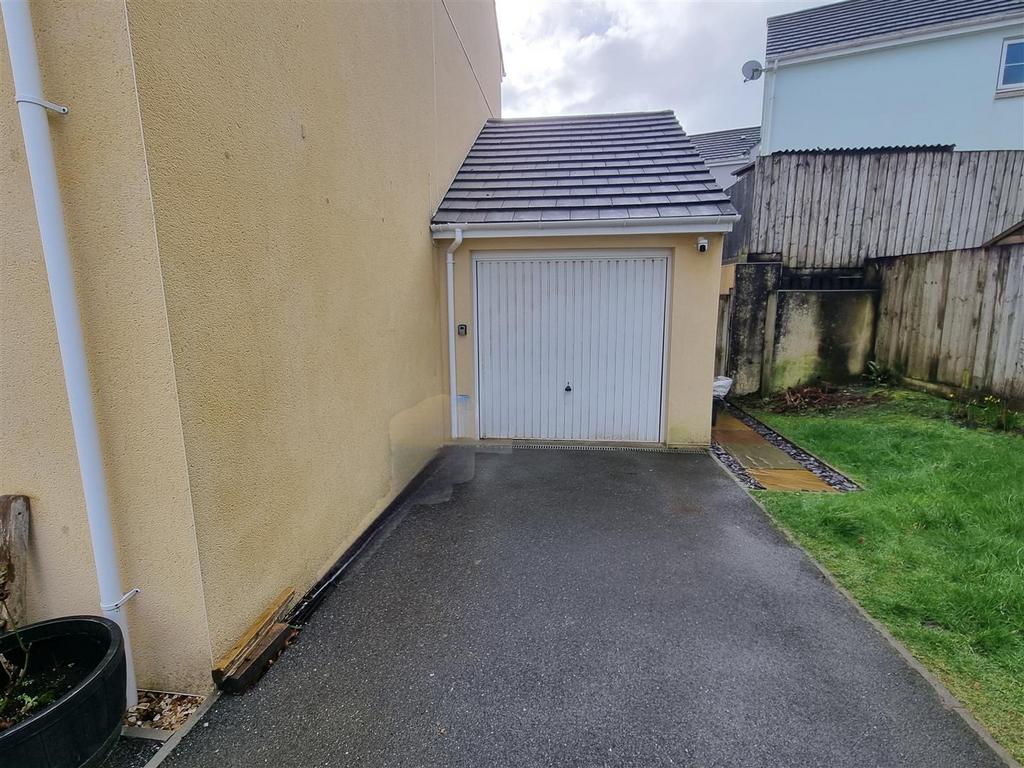 Garage.jpg