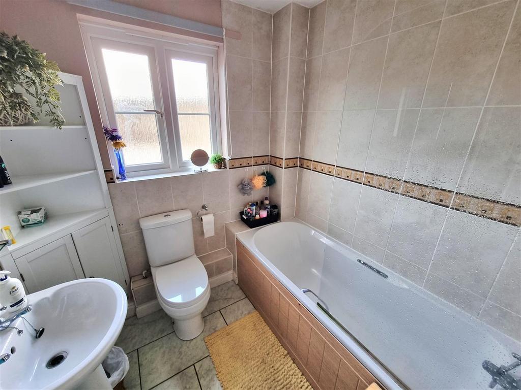 Bathroom.jpg