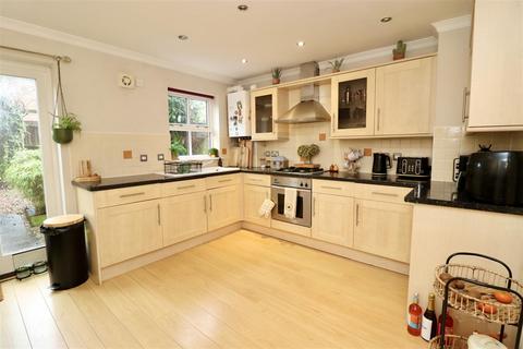 undefined, Jubilee Close, Shiptonthorpe, York