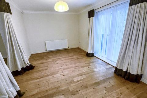 4 bedroom detached house to rent, Whitehouse Avenue, Durham DH7