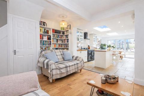 3 bedroom terraced house for sale, Chipstead Valley Road, Coulsdon CR5