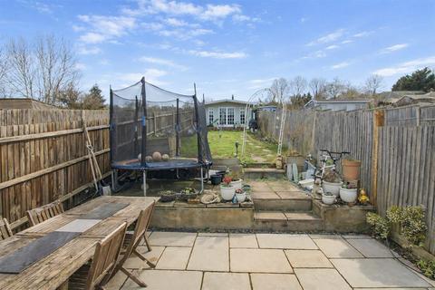 3 bedroom terraced house for sale, Chipstead Valley Road, Coulsdon CR5