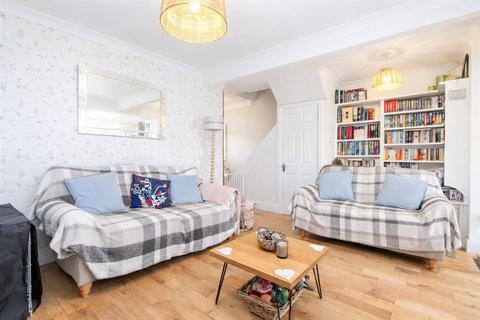 3 bedroom terraced house for sale, Chipstead Valley Road, Coulsdon CR5