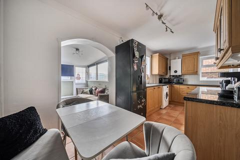 2 bedroom end of terrace house for sale, Almondsbury Road, Hampshire PO6